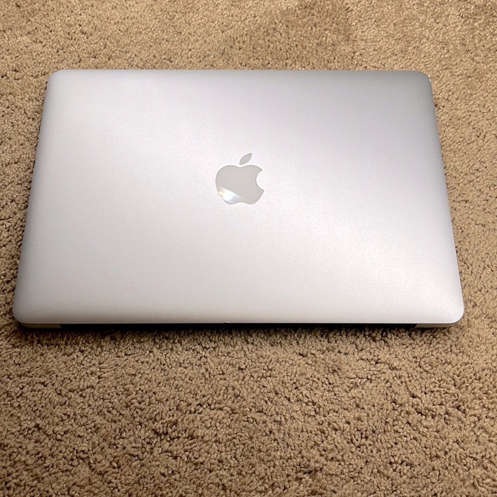 MacBook Laptop